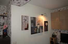 De vanzare apartament 4 camere, 100 mp, 2 garaje, zona strazii Lunii