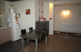 De vanzare apartament 4 camere, 100 mp, 2 garaje, zona strazii Lunii