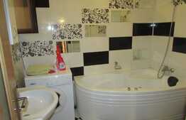 Apartament cu 3 camere pe 2 niveluri, ULTRACENTRAL, 60 mp, zona Piata Unirii