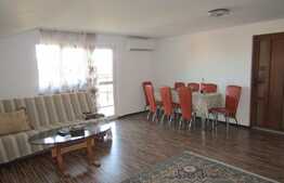 De vanzare apartament 3 camere, 130 mp, decomandat, zona strazii Corneliu Coposu