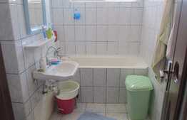 De vanzare apartament 3 camere, 63 mp, zona Hermes