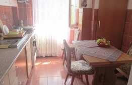 De vanzare apartament 3 camere, 63 mp, zona Hermes