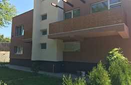 Vanzare casa 220 mp utili, teren 470 mp, imobil nou, zona linistita