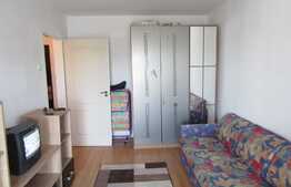 Garsoniera moderna, 24 mp, boxa la subsol, zona Spitalul de Recuperare