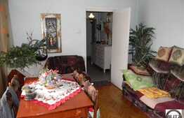 De vanzare apartament cu 3 camere, 65 mp utili, zona strazii Primaverii