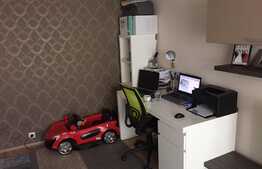  3 camere, 64 mp, decomandat, garaj, boxa la subsol, zona strazii Meteor