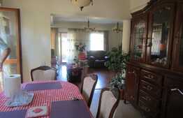 Casa individuala cu 4 camere, 226 mp, teren 450 mp, zona linistita!