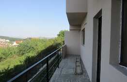 Vanzare triplex, 147 mp utili, 200 mp teren, zona linistita!