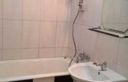 De vanzare garsoniera 28 mp, etaj intermediar, zona Mercur