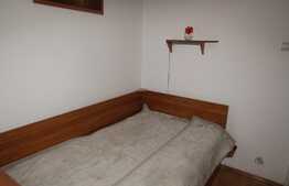 3 camere, 70 mp, decomandat, AC, boxa, 2 garaje, zona strazii Louis Pasteur