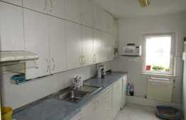 3 camere, 70 mp, decomandat, AC, boxa, 2 garaje, zona strazii Louis Pasteur