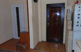 Apartament 4 camere, 77 mp, decomandat, boxa, zona strazii Teleorman