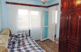 Apartament 4 camere, 77 mp, decomandat, boxa, zona strazii Teleorman