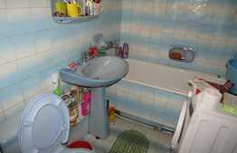 Apartament 3 camere, 72 mp, decomandat, boxa, garaj, zona strazii Jupiter