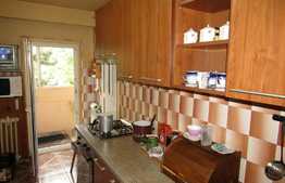 Apartament 3 camere, 72 mp, decomandat, boxa, garaj, zona strazii Jupiter