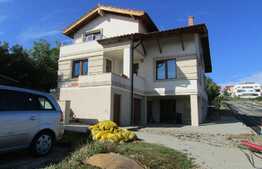 Casa individuala, 300 mp, 508 mp teren, zona exclusivista de case