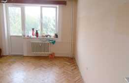 De vanzare apartament 3 camere, 61 mp, decomandat, zona Hotelului Royal