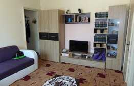 Apartament 3 camere, 40 mp, etaj intermediar, zona Piata Hermes