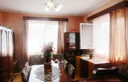 Casa individuala 75mp, teren 305 mp, front stradal 20ml, zona Parcul Feroviarilor