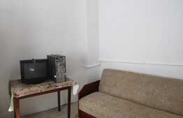 Casa individuala 75mp, teren 305 mp, front stradal 20ml, zona Parcul Feroviarilor