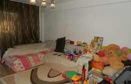 Apartament 2 camere decomandate, 53 mp! 2 garaje! Zona strazii Stejarului!