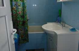 Apartament 3 camere, 71 mp, etaj intermediar, garaj, boxa la subsol, zona Complex Diana