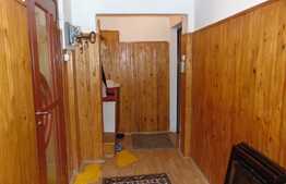 Apartament 3 camere, 71 mp, etaj intermediar, garaj, boxa la subsol, zona Complex Diana