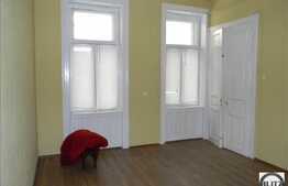 2 camere pe strada Horea!