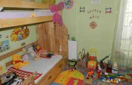 De vanzare 3 camere, 61 mp! Loc de parcare! Zona strazii Stejarului!