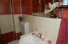 De vanzare 3 camere, 61 mp! Loc de parcare! Zona strazii Stejarului!