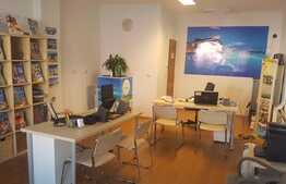 Casa individuala de vanzare 230 mp utili, teren de 240 mp, front stradal 11 ml