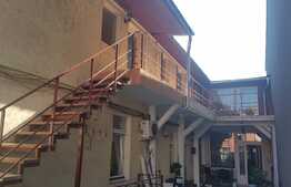 Casa individuala de vanzare 230 mp utili, teren de 240 mp, front stradal 11 ml