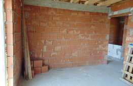 Casa cuplata, 115 mp utili, 200 mp teren, semifinisata, zona linistita de case