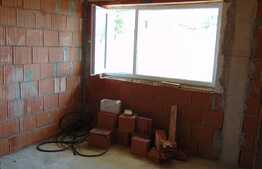 Casa cuplata, 115 mp utili, 200 mp teren, semifinisata, zona linistita de case