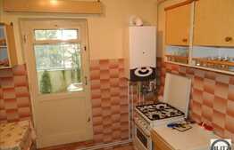 Apartament 3 camere, decomandat! 72 mp utili, garaj si boxa, zona Piata Marasti