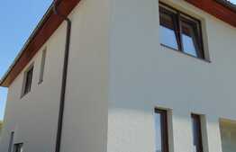 Casa cuplata de vanzare, 119 mp utili, semifinisata, 240 mp teren