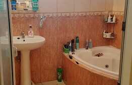 Casa cuplata de vanzare, 170 mp utili, 200 mp de teren!