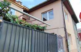 Casa individuala 125 mp, teren 200 mp, front stradal 11 ml, zona linistita!