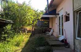 Case cuplate de vanzare, 144 mp utili, teren de 694 mp, zona linistita