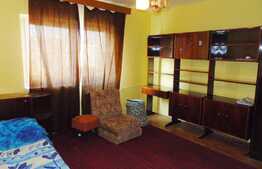 Apartament 2 camere, 56 mp, decomandat, etaj intermediar, zona Farmec