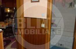Vanzare 2 camere, decomandate, 47 mp utili, zona Lacul Rosu, loc parcare inclus