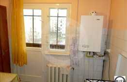 Vanzare 2 camere, decomandate, 47 mp utili, zona Lacul Rosu, loc parcare inclus