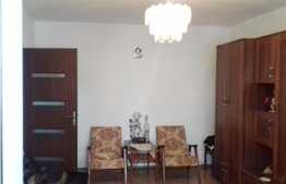 2 camere, decomandat, 50 mp, etaj intermediar, boxa subsol, zona Liceului Waldorf