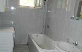 2 camere, 75 mp, decomandat, parcare, zona linistita de case!