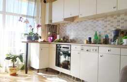 2 camere, 48 mp, mobilat modern, etaj intermediar, zona Calea Baciului