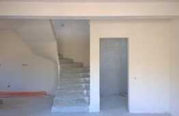 Duplex 100 mp utili, teren de 250 mp, front de 15 ml, zona linistita