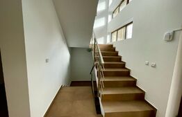 Casa pentru birouri, 175 mp, 4 locuri de parcare,  terasa 30 mp, zona Lidl