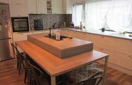 Casa cu individualitate proprie si teren generos!