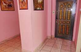 Apartament de vanzare 4 camere, decomandat, parcare, zona Kaufland