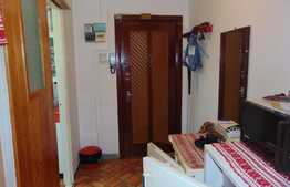 Apartament 3 camere, 70 mp, loc de parcare, boxa la subsol, zona Diana